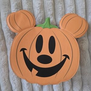 Loungefly disney pumkin crossbody bag